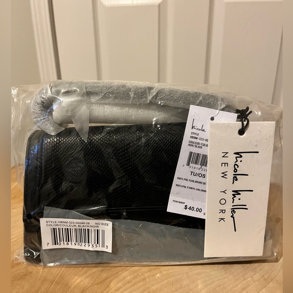 Never been used Black Nicole Miller bag!😊